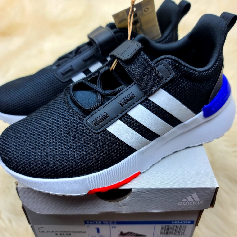 Adidas Racer TR21 kids size 1 boy girl